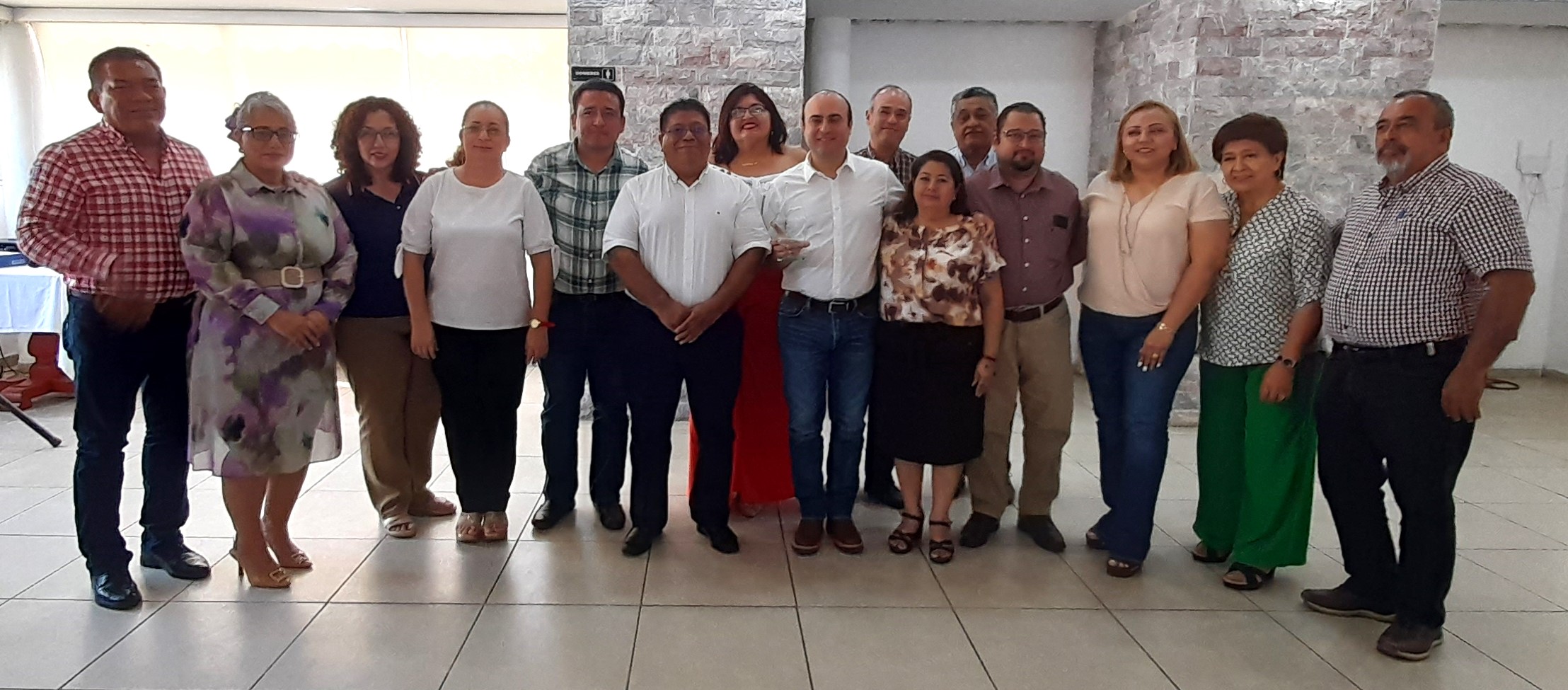 Reconoce STEMS-CECyTE  al Mtro.  Miguel Ángel Contreras Verdugo por su liderazgo directivo, académico, pero sobre todo por respetar los derechos labor - Imagen 2